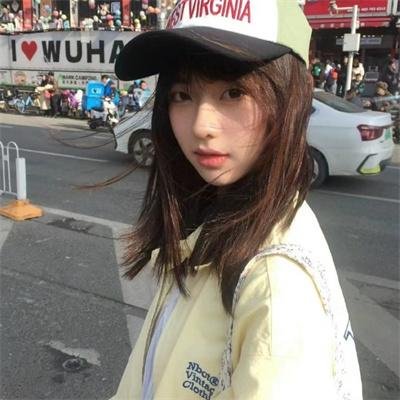 玛丽的白色连衣裙